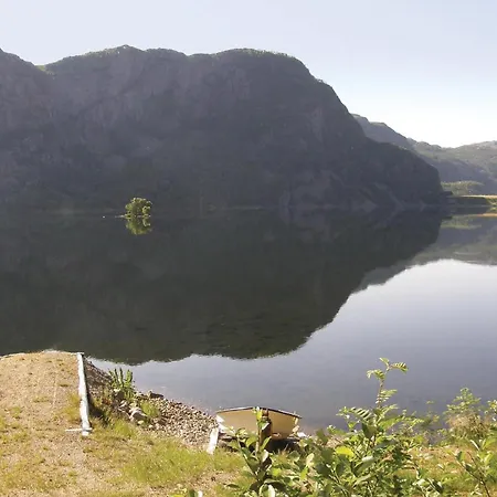 Golhaug *